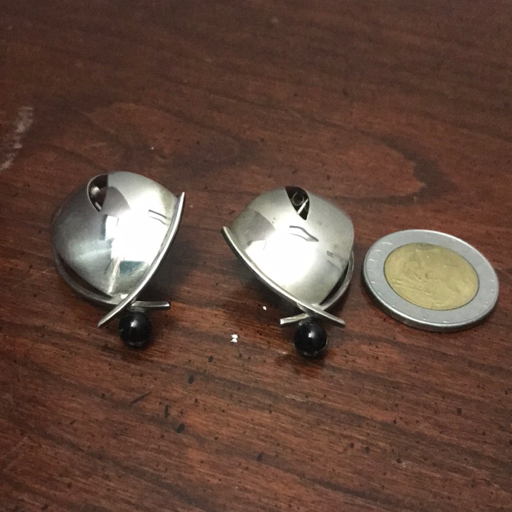 Vintage Retro Beth Solomon sterling silver and onyx earrings